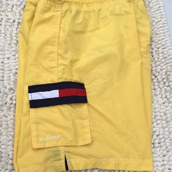 Tommy Hilfiger short   - Picture 1 of 7